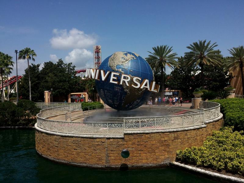 Universal anuncia data de reabertura de parques em Orlando