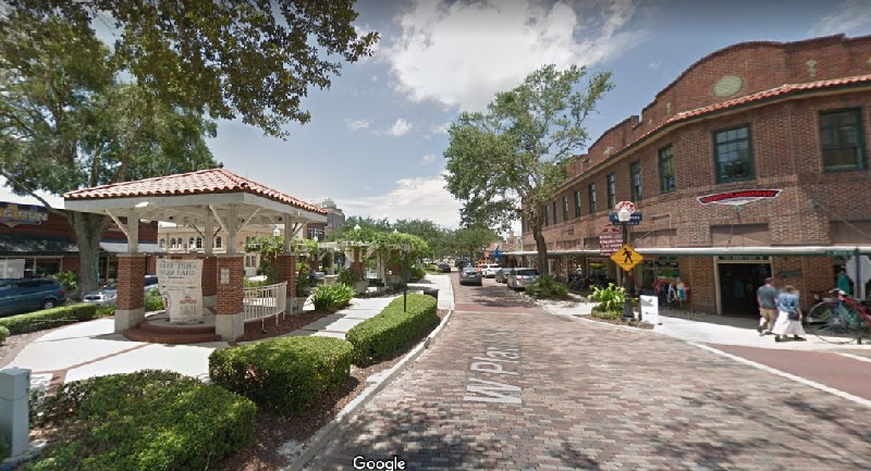 Winter Garden é uma pequena cidade próximo a Orlando famosa pelo seu centrinho histórico