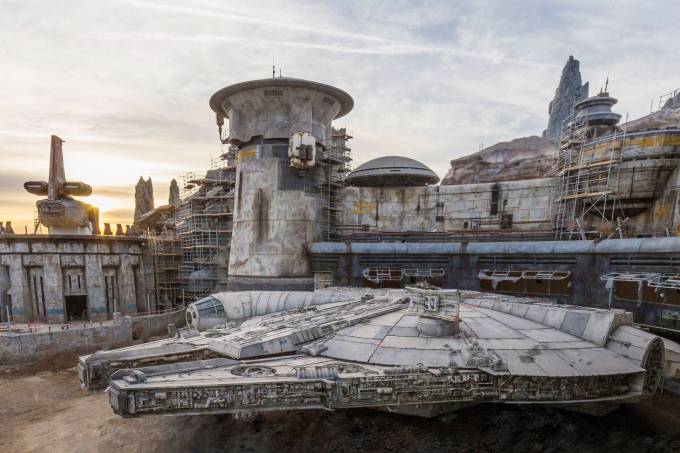 Star Wars Galaxy's Edge no Disney's Hollywood Studios traz a Millenium Falcon e o Planeta Batuu