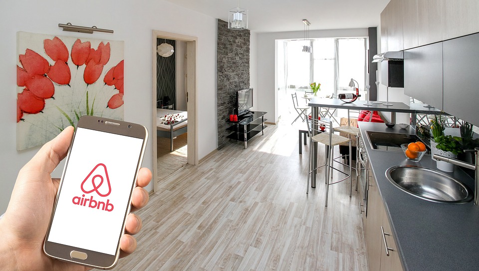 Obtendo renda com Airbnb: Como funciona a administração do aluguel